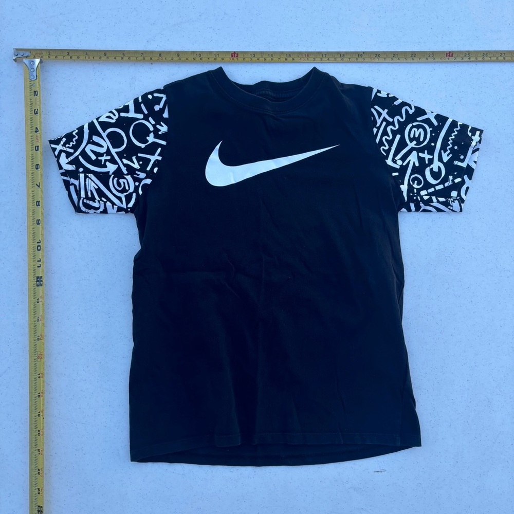 Youth Medium Nike Shirt